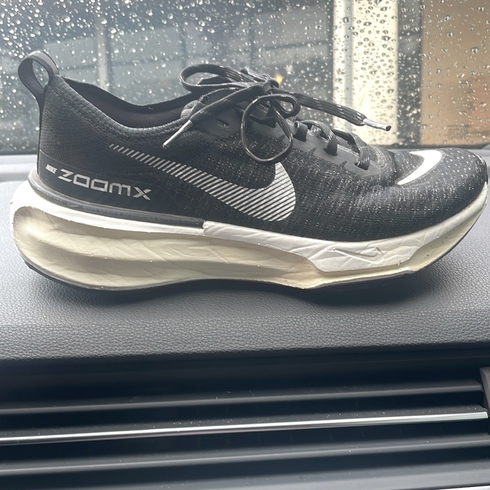 Nike Invincible Run 3 lightly used at gym